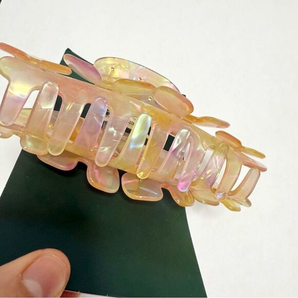 Wild Fable Hair Claw Clip NWT - Picture 2 of 3